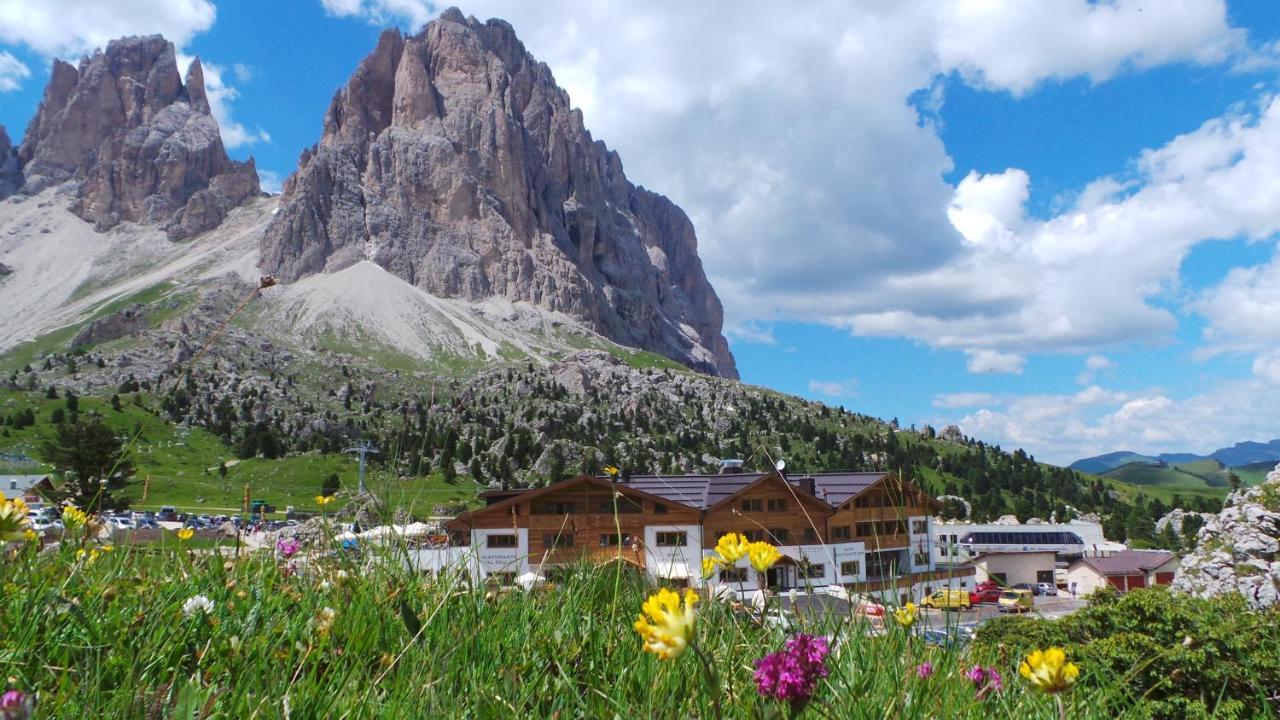 Passo Sella Dolomiti Mountain Resort เซลวาดีวัลการ์เดนา ภายนอก รูปภาพ