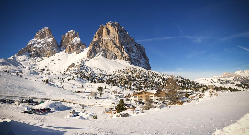 Passo Sella Dolomiti Mountain Resort เซลวาดีวัลการ์เดนา ภายนอก รูปภาพ