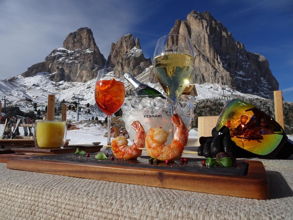 Passo Sella Dolomiti Mountain Resort เซลวาดีวัลการ์เดนา ภายนอก รูปภาพ